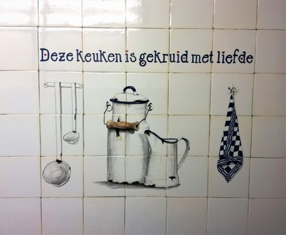 Tegeltabelau Deze keuken is gekruid met liefde